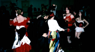 dance_timewarpt.jpg (21481 bytes)