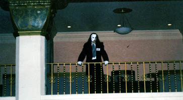 nik_phantom_overlookt.jpg (22199 bytes)